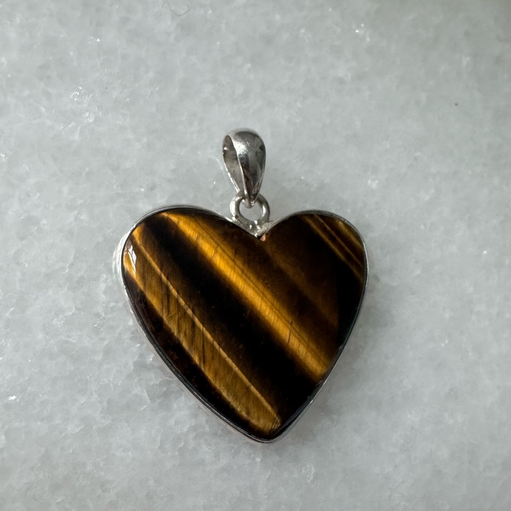 NWOT Tuckernuck Wild at Heart Pendant, Tiger’s Eye, Sterling Silver - Picture 3 of 6